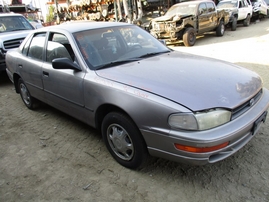   1992 TOYOTA CAMRY DLX METALLIC LAVENDER 2.2L AT Z15013